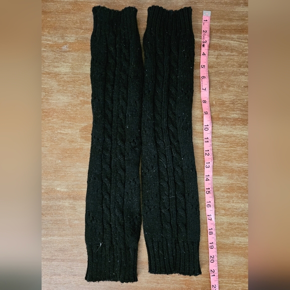 Black Cable Knit Leg Warmers - Picture 3 of 4